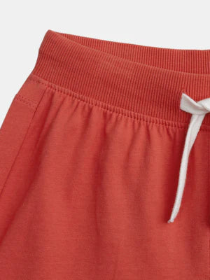 Off White Printed Cotton T-shirt With Red Shorts